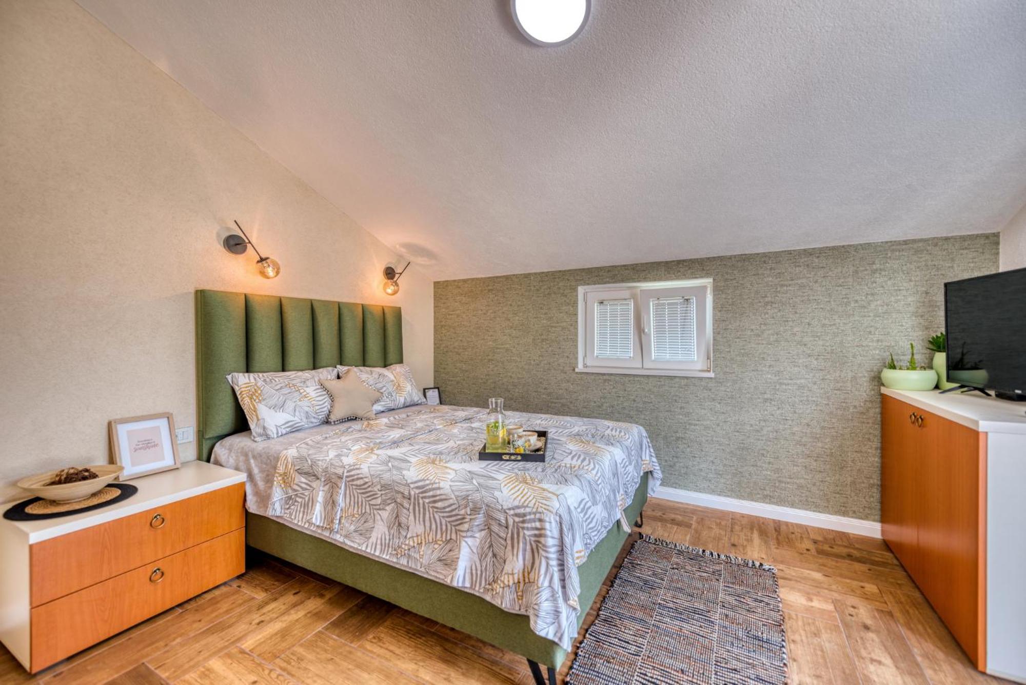 Miro Guesthouse Тиват Номер фото