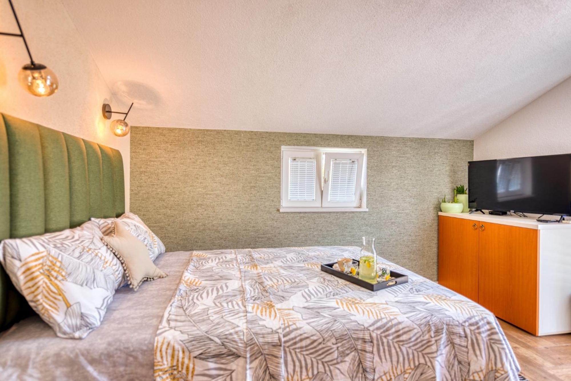Miro Guesthouse Тиват Номер фото