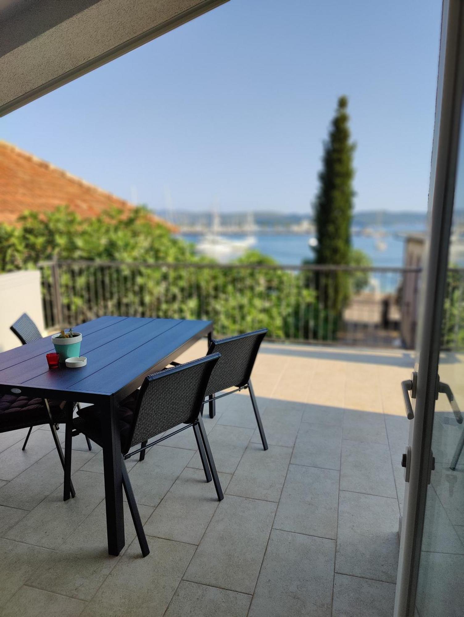 Miro Guesthouse Тиват Экстерьер фото