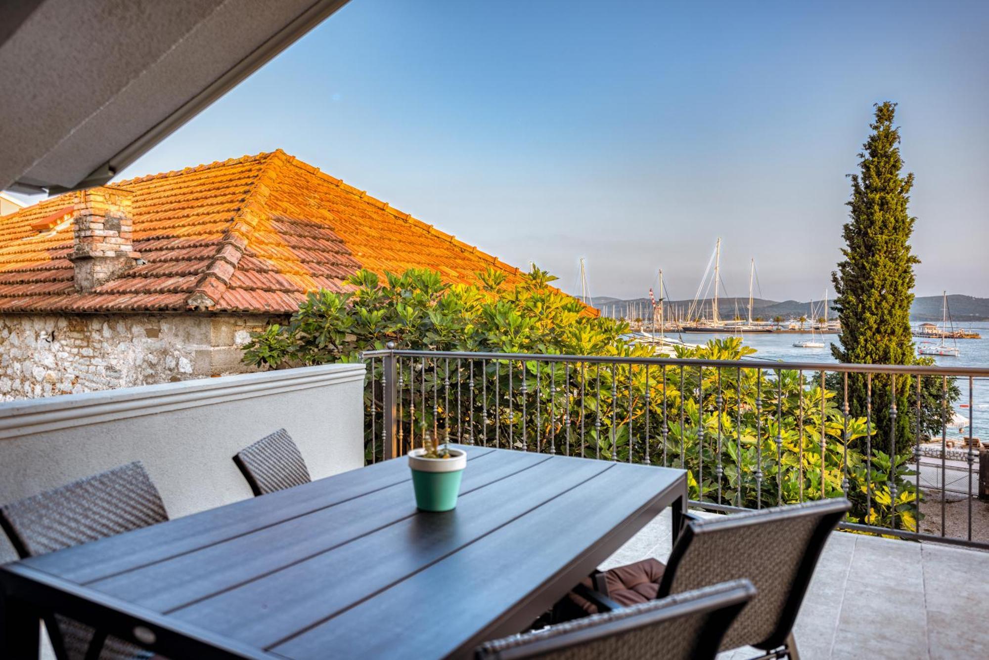 Miro Guesthouse Тиват Номер фото