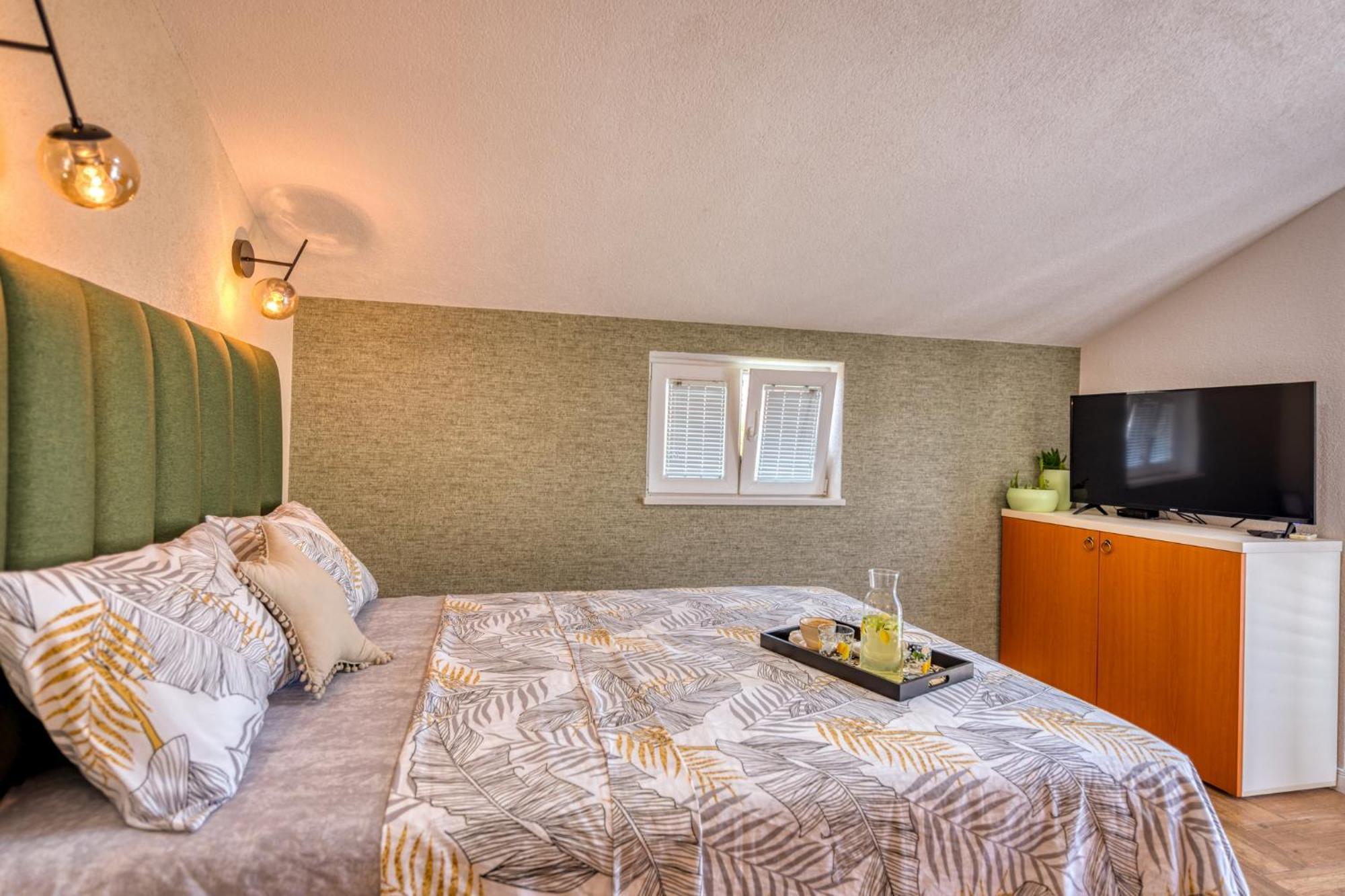Miro Guesthouse Тиват Номер фото